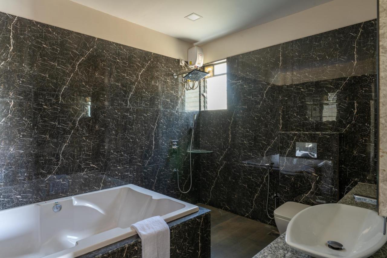 Hillrock Resort & Villas, Neral-Карджат Екстериор снимка